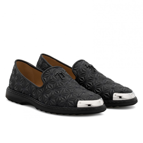 Giuseppe Zanotti 金属鞋尖设计 黑色3D印纹皮革男士乐福鞋